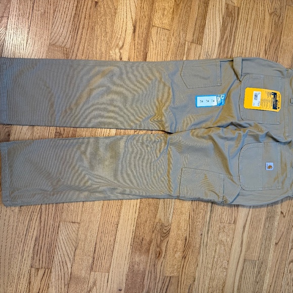 Carhartt Women’s 14 Short relaxed Fit Canvas work pant - Picture 2 of 5